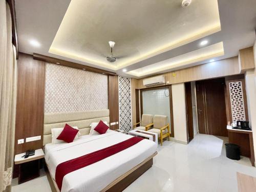 Puri Hotel | Hotel KUBER PALACE ! PURI near-sea-beach-and-temple fully-air-conditioned-hotel with-lift-and-parking-facility - 3