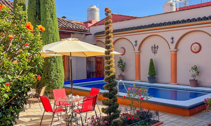 Barrio de La Merced Hotel | La Casa de Mama