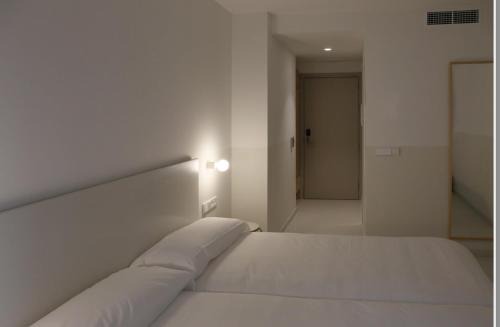 Tarazona Hotel | HOTEL LA FONDA B&B