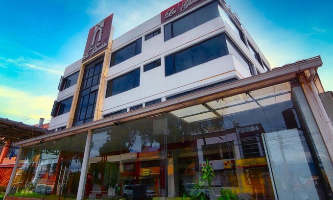 Ibarra Hotel | Hotel la Giralda
