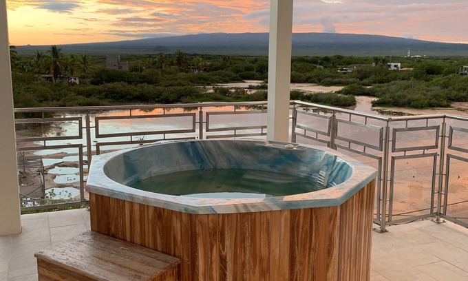 Puerto Villamil Hotel | Hotel La Laguna Galapagos