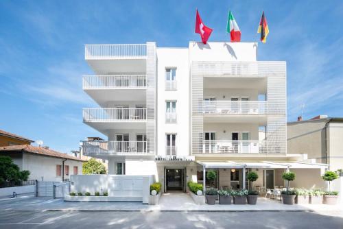 Follonica Hotel | Hotel La Pineta