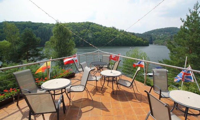 Nebrich Hotel | Hotel Laguna Slapy