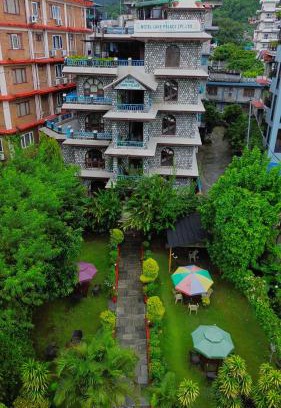 Pokhara Hotel | Hotel Lake Place