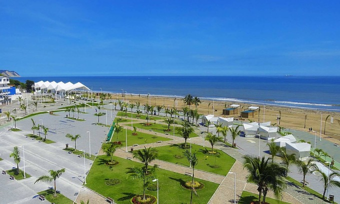 Esmeraldas Hotel | Hotel Las Palmas