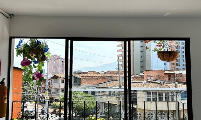 Laureles - Estadio Hotel | HOTEL LESUS