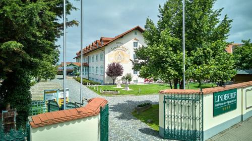 Linderbach Hotel | Hotel Linderhof