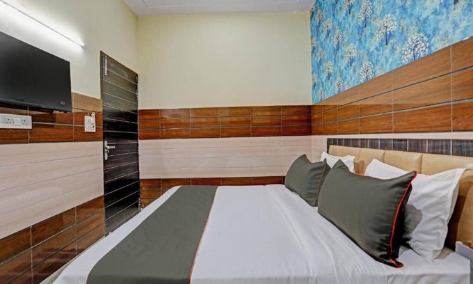 Sector 63 Hotel | HOTEL LYF SUITES NOIDA 63