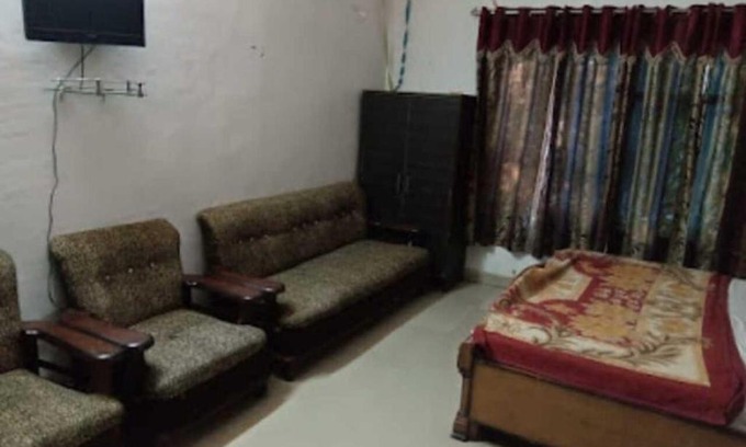 Dhanauli Hotel | Hotel M. S. Palace By WB Inn
