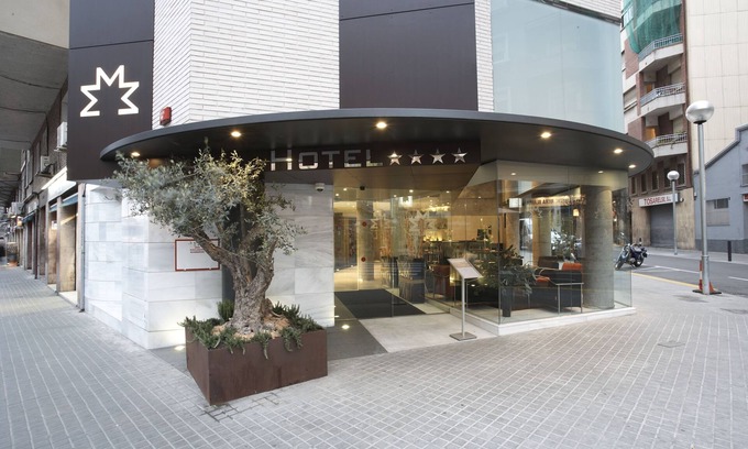 Collblanc y La Torrassa Hotel | Hotel Madanis