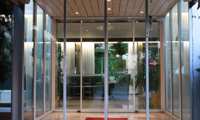 Burgel Hotel | Hotel Mainbogen