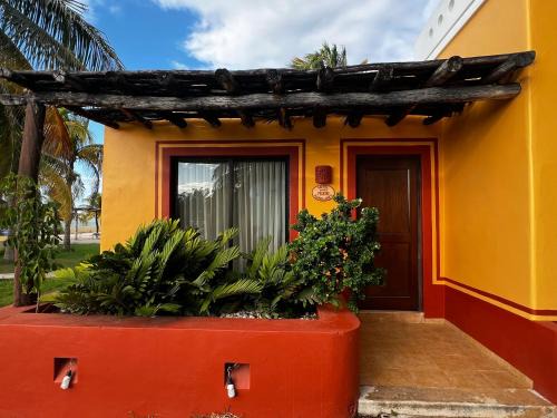 Celestún Hotel | Hotel Manglares Cabaña Pelicano