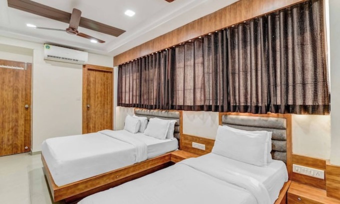 Ahmedabad Hotel | Hotel Maple View