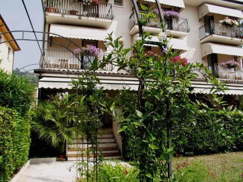 Torri del Benaco Hotel | Hotel Marina