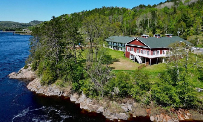 Mauricie Hotel | Hotel Marineau Mattawin