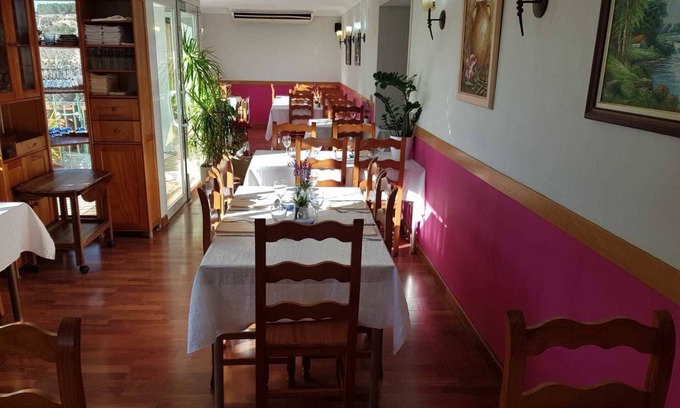 Mora la Nova Casa | Hotel Mas Subirats