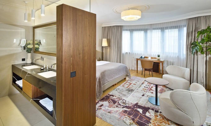 Innsbruck City Centre Hotel | Hotel Maximilian Stadthaus Penz