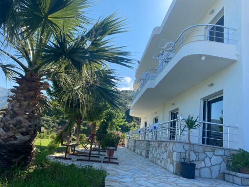 Himare Hotel | Hotel Mesun Himare