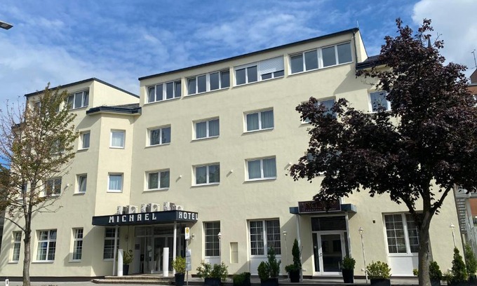 Gerasdorf bei Wien Hotel | Hotel Michael