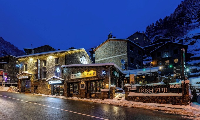 Arinsal Cama Y Desayuno | Hotel Micolau