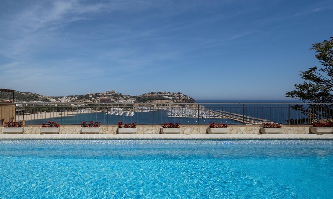 Sant Feliu de Guixols Hotel | Hotel Montjoi