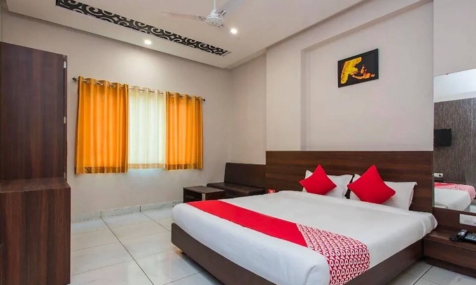 Ujjain Hotel | Hotel Nakshtra Inn