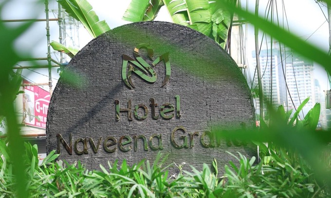 Hyderabad Hotel | Hotel Naveena Grand