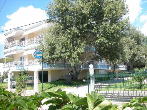 Toroni Apartamento | Hotel Nestor
