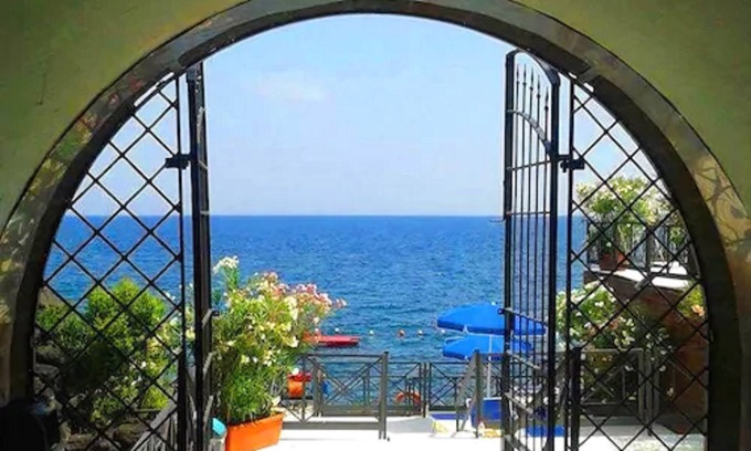 Picanello-Ognina-Barriera-Canalicchio Hotel | Hotel Nettuno