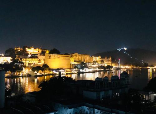 Udaipur Casa | Hotel Nirvana Lakeside