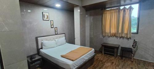 Mahape Hotel | Hotel O Balaji Residency