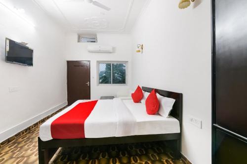 Faizabad Hotel | Hotel O Kavyanjali