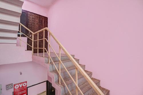 Moradabad Hotel | Hotel O Knight guest house