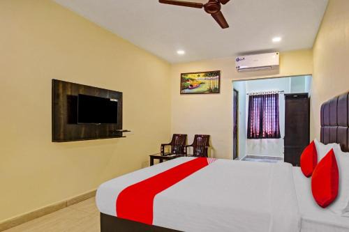 Hanmakonda Hotel | Hotel O Lakshmi Royal Inn