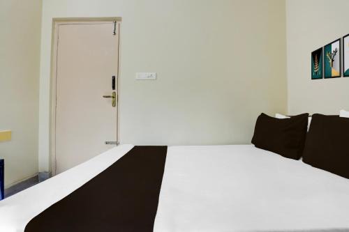 Nellore Hotel | Hotel O M.P GUEST INN