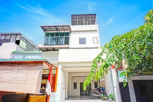 Medan Hotel | Hotel O Mandala Near Universitas Negeri Medan UNIMED
