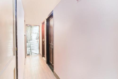 Kolkata Hotel | Hotel O New Metro Guest House