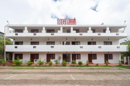 Kodaikanal Hotel | Hotel O RGP Residency Kodaikanal lake