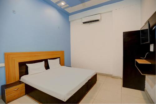 Aligarh Hotel | Hotel O The Royals Inn