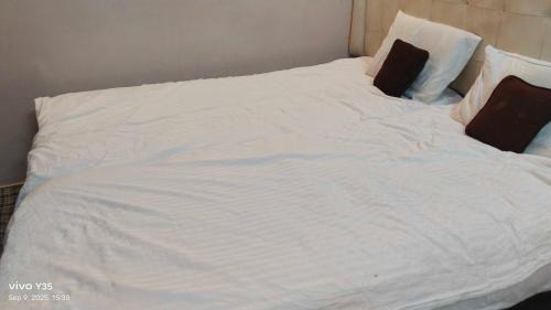 Firozabad Hotel | Hotel O Yaariyan