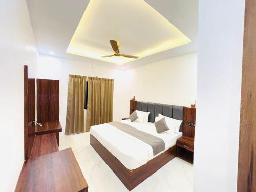 Faizabad Hotel | Hotel Omkar Palace