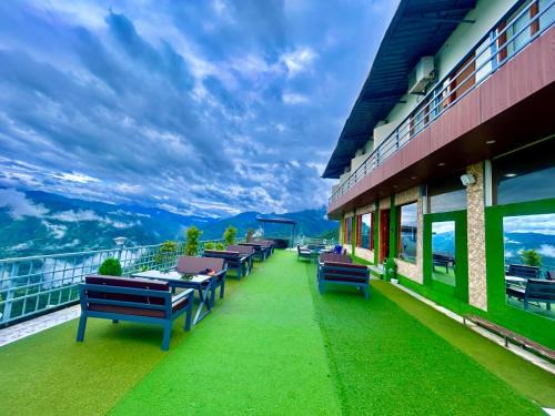 Mussoorie Hotel | Hotel On The Edge Top Rated & Awarded Property