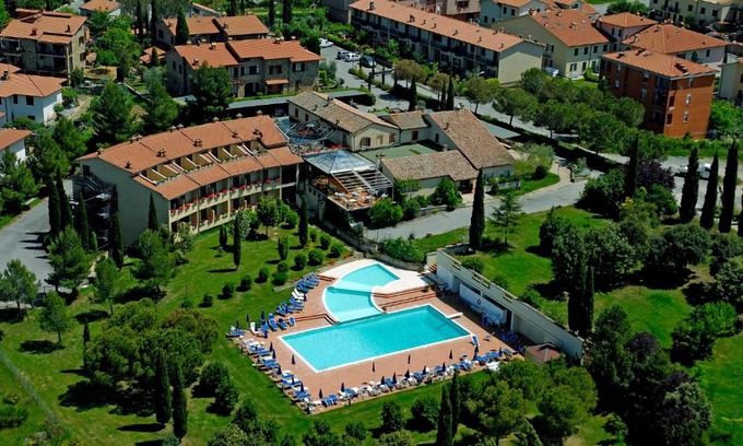 San Quirico d'Orcia Hotel | Hotel Palazzuolo