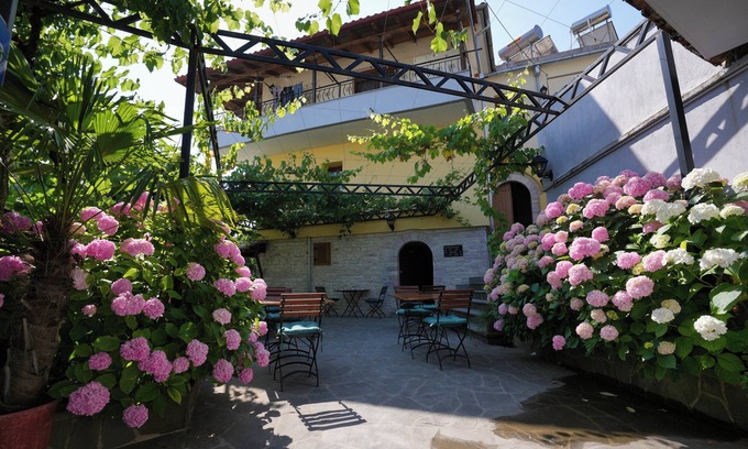 Gjirokaster Hotel | Hotel Palorto