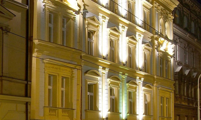 Zizkov Hotel | Hotel Patio Prague - self check-in