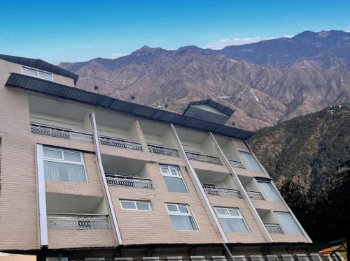 The Mall Road Hotel | Hotel Pavilion