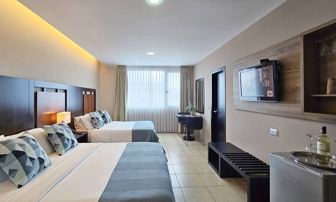 Manta Hotel | Hotel Perla Spondylus