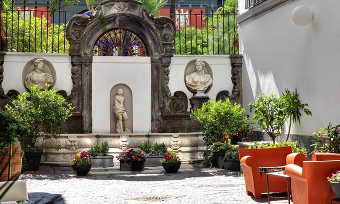 Historical Center Hotel | Hotel Piazza Bellini & Apartments