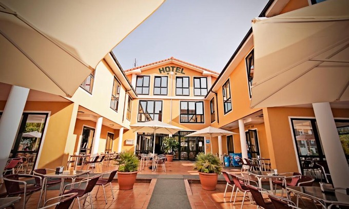 Piedras Blancas Hotel | Hotel Piedras