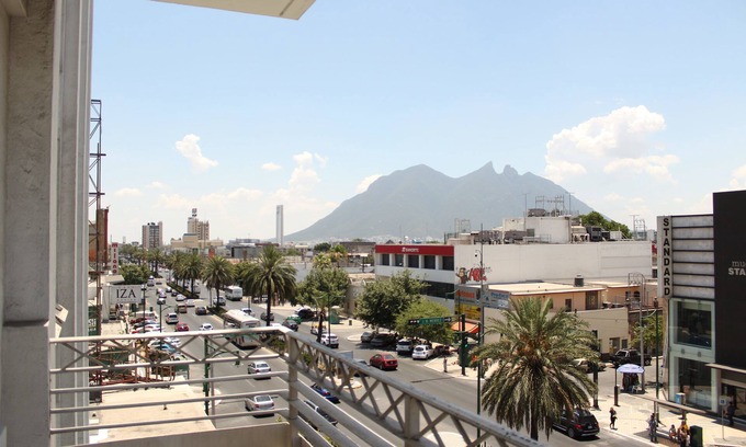 Centro de Monterrey Hotel | Hotel Plaza del Arco Express